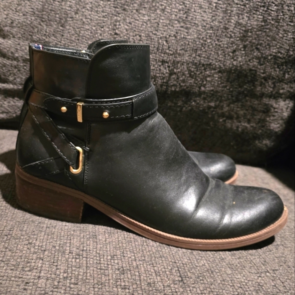 Tommy Hilfiger | Boots Size 10